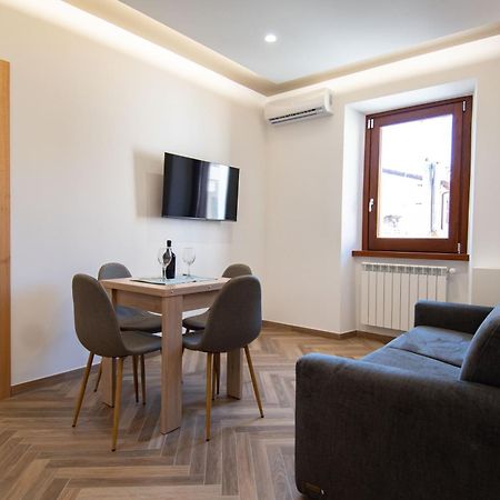 Apartamento Finestra Sul Borgo Trevignano Romano Exterior foto