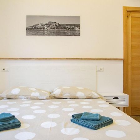 Apartamento Finestra Sul Borgo Trevignano Romano Exterior foto
