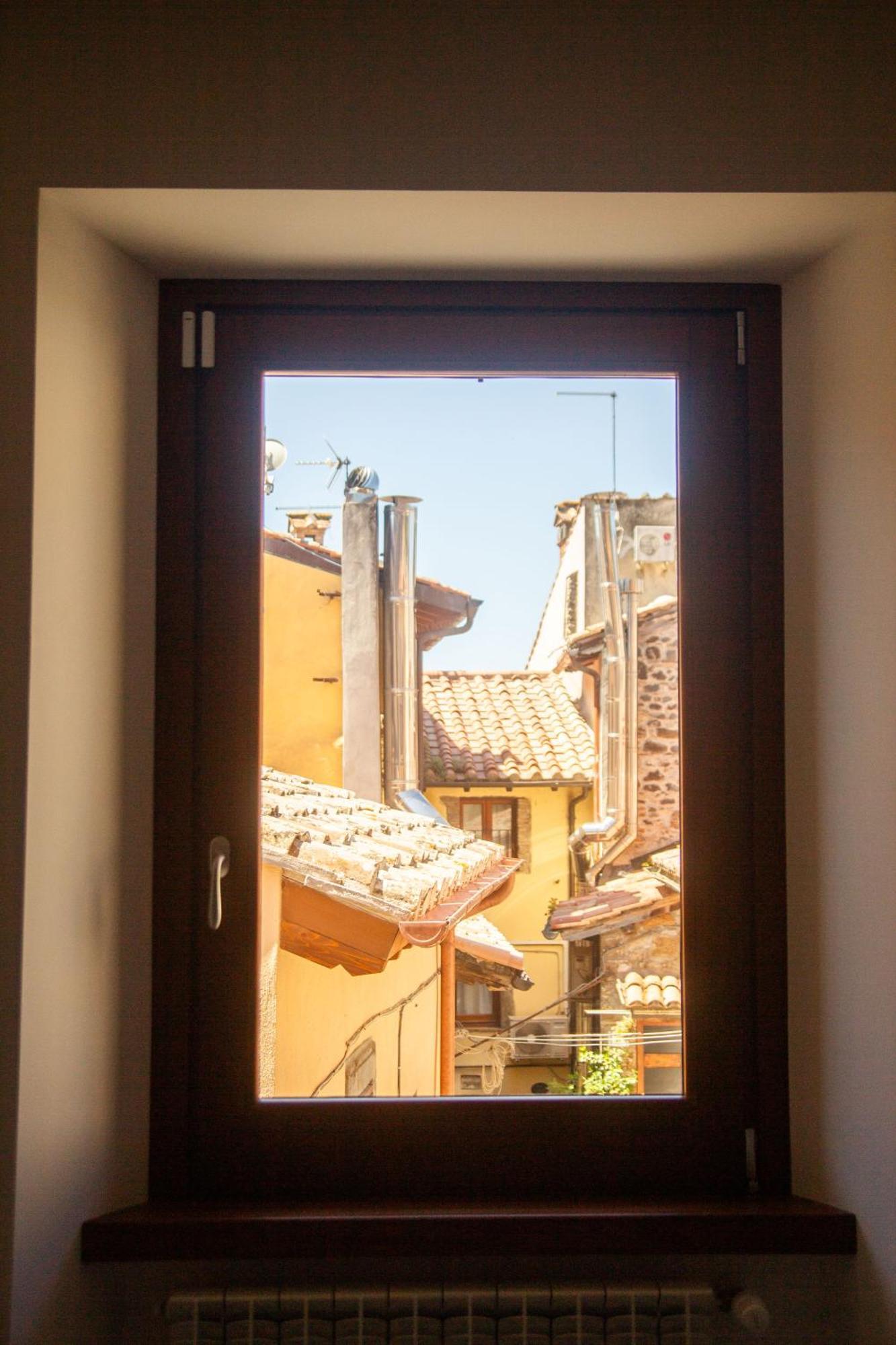 Apartamento Finestra Sul Borgo Trevignano Romano Exterior foto
